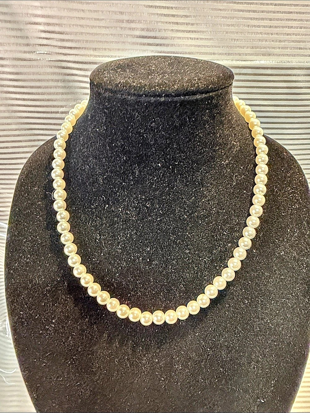 Pearl Necklace in White